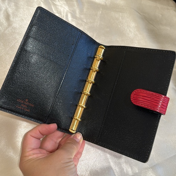 Louis Vuitton Epi Small Ring Agenda - Picture 2 of 8